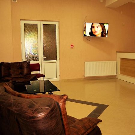 Kmg Hotel Khashuri Esterno foto