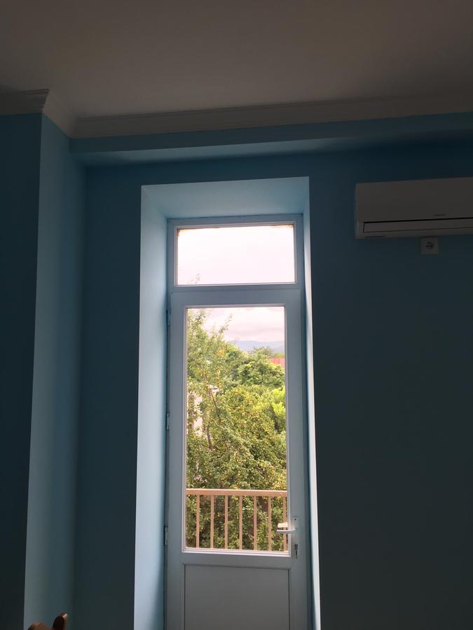 Kmg Hotel Khashuri Esterno foto