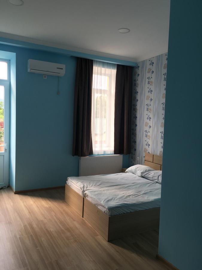 Kmg Hotel Khashuri Esterno foto
