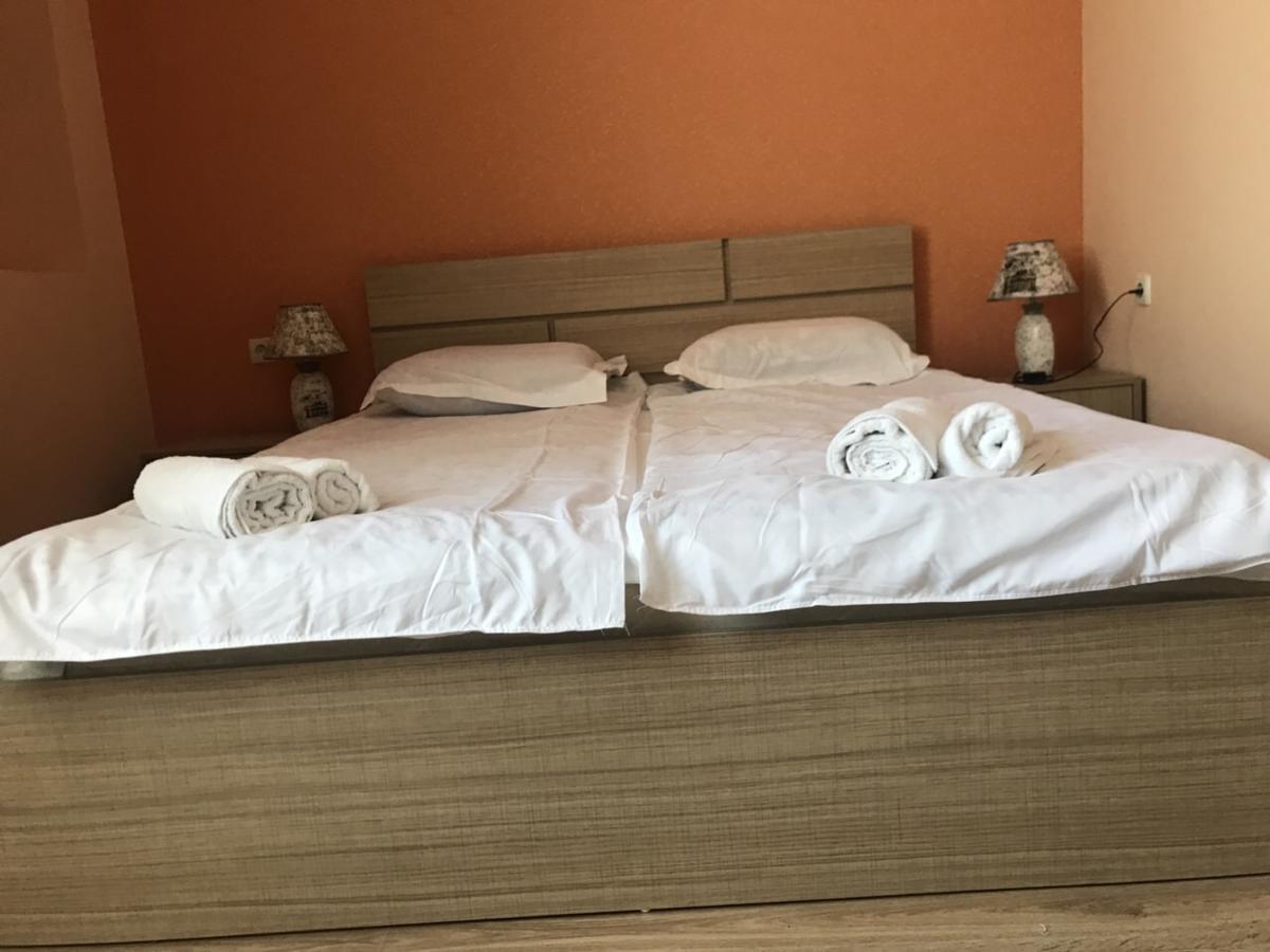 Kmg Hotel Khashuri Esterno foto