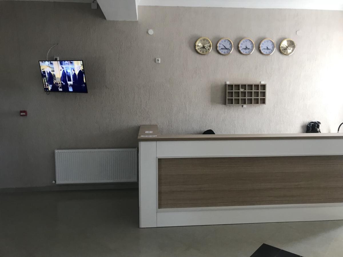 Kmg Hotel Khashuri Esterno foto