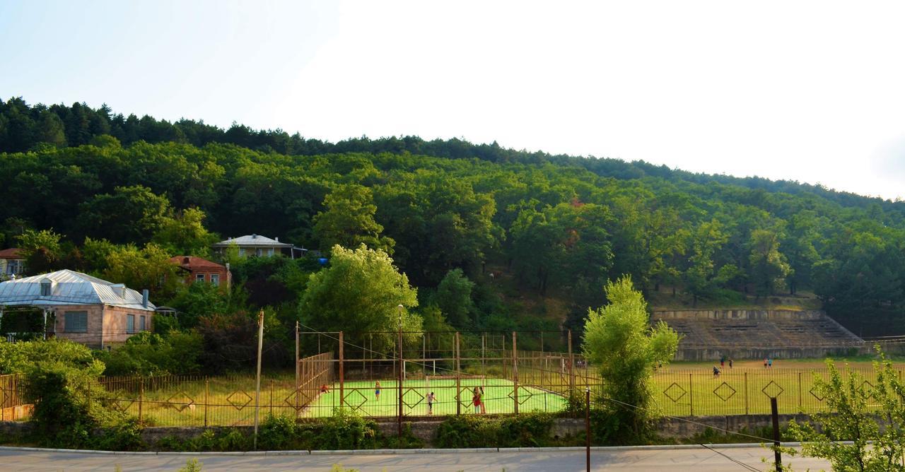 Kmg Hotel Khashuri Esterno foto