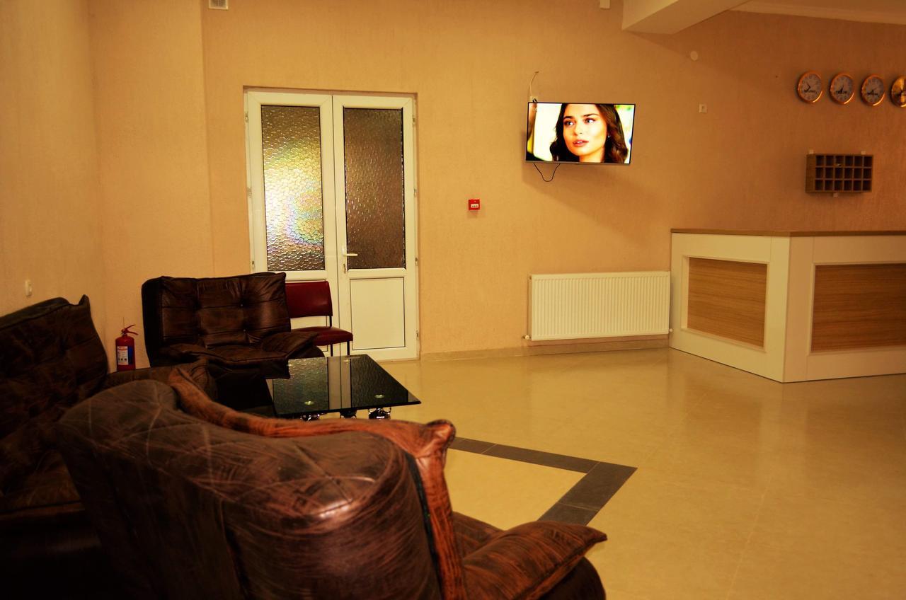 Kmg Hotel Khashuri Esterno foto